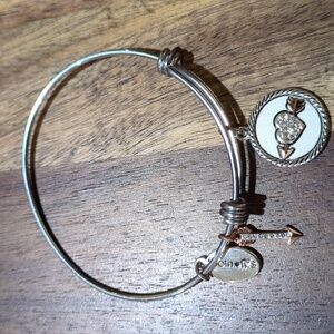 Footnotes Heart and Arrow Three‎ Charm Expandable Bracelet Silvertone